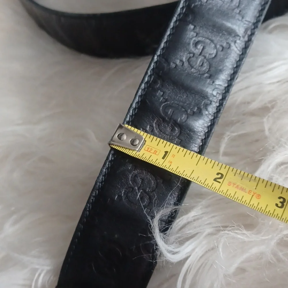 Gucci pre owned